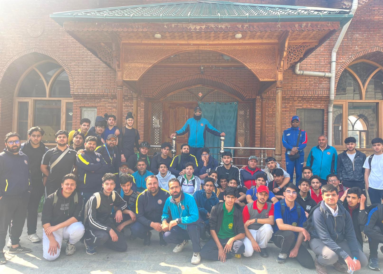 CLASS 11TH CYCLING TOUR TO SHEHR-I-KHAAS : EXPLORING THE RICH HERITAGE